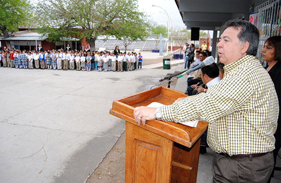 Alcalde presidió el Lunes Cívico en la escuela primaria Coahuila