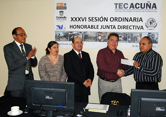 Apoya el alcalde Alberto Aguirre Villarreal con 100 mil pesos al ITSA para becas de estudiantes