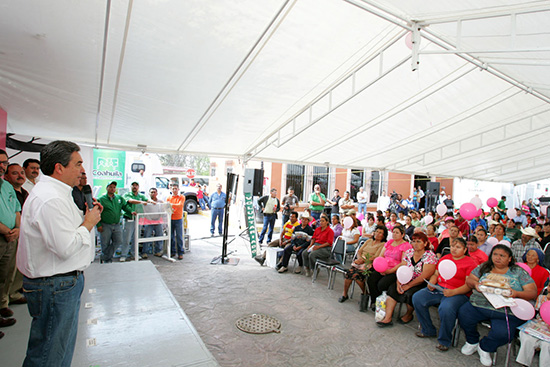 El gobernador Jorge Torres y su esposa, señora Carlota Llaguno de Torres encabezan Macrobrigada en Guerrero