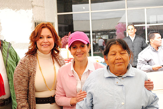 Encabeza Carlota Llaguno de Torres Macrobrigada en apoyo a la mujer en Acuña