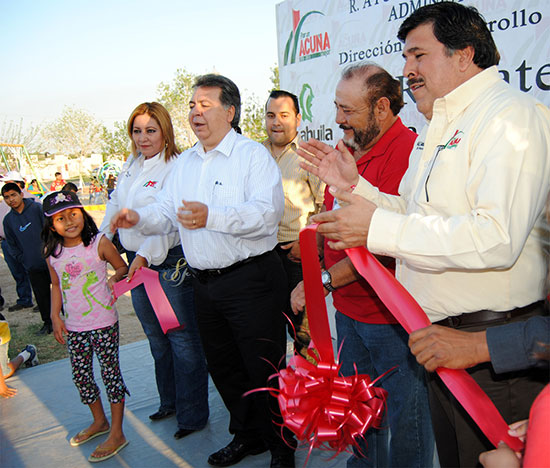 Inaugura Alberto Aguirre plaza pública en Fraccionamiento Santa Rosa