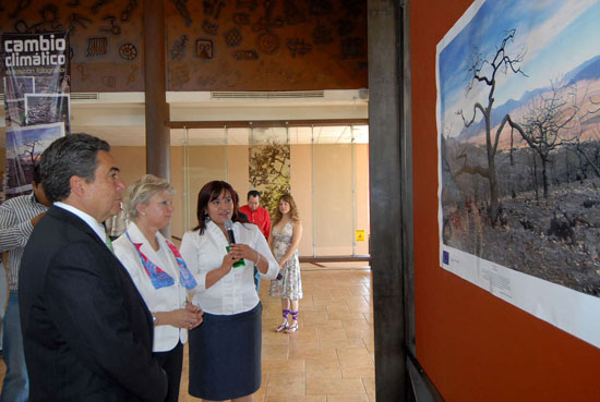Inauguran el gobernador Jorge Torres y Embajadora de la Unión Europea, exposición fotográfica sobre cambio climático 
