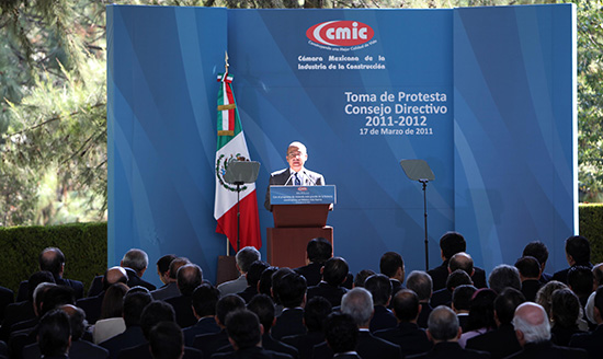 "Industria de la construcción, motor de nuestra economía": Felipe Calderón