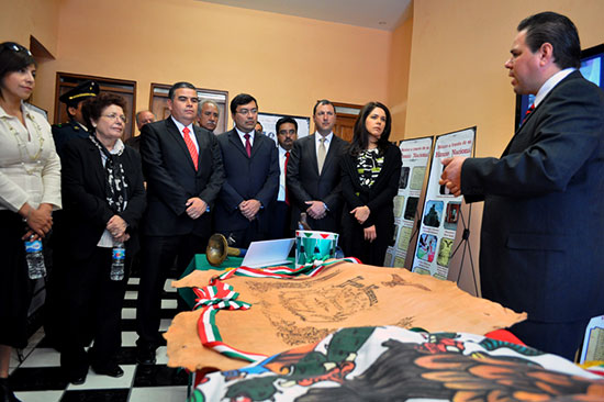 Se inaugura exposición “México a través de sus Banderas, Símbolos, Independencia,  Constitución y Revolución”