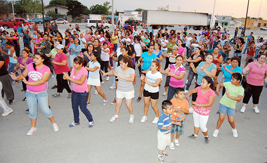 Con activación física, festejan a más de mil niños y mamás de Ciudad Acuña