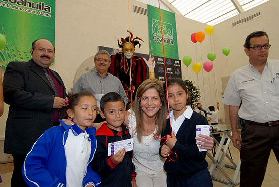 La señora Carlota Llaguno de Torres festejará a la niñez de Coahuila con espectáculo internacional