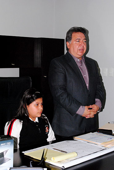 Presidente municipal de Acuña toma protesta al Cabildo Infantil 2011