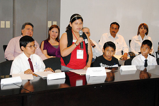 Sesionó el Cabildo Infantil y aprobó acuerdos a favor de la Primaria Venustiano Carranza
