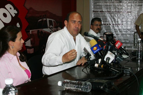 Rubén Moreira, Carolina Viggiano, Jose Luis Flores
