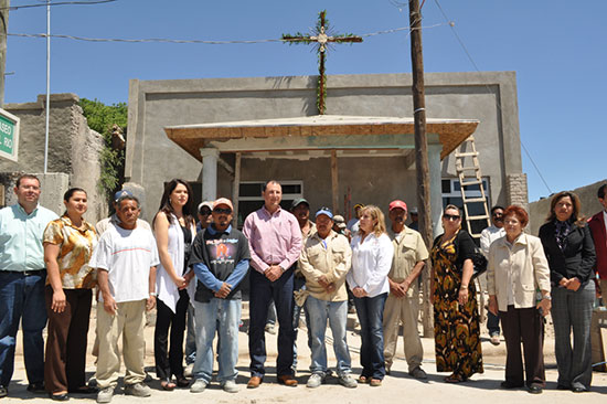 Celebra alcalde Día del Albañil junto a 28 trabajadores de la construcción en el Paseo del Río