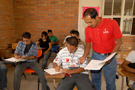 Celebra Coahuila el Día del Estudiante con el primer lugar nacional con menor deserción en educación media superior