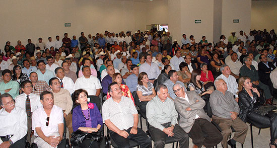 Diputados federales logran para Coahuila presupuesto de 6 mil 500 MDP en 2011: Francisco Saracho