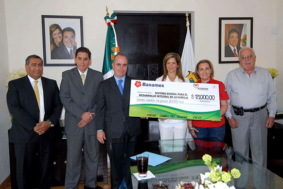 El DIF Coahuila recibe apoyo de Banamex para el programa “De Corazón a Corazoncito”