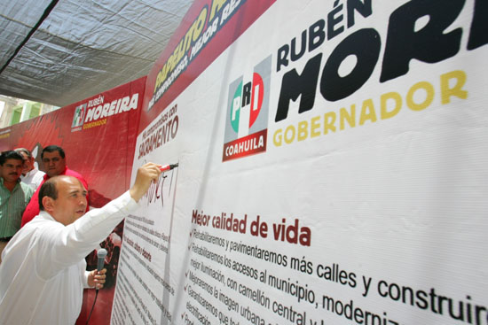 En cuatro días de campaña, firma Rubén Moreira más de 600 compromisos
