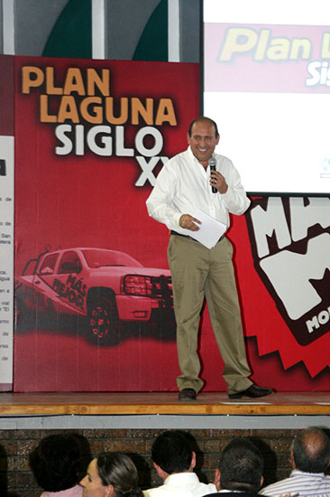Firma Rubén Moreira 120 compromisos con la Región Laguna