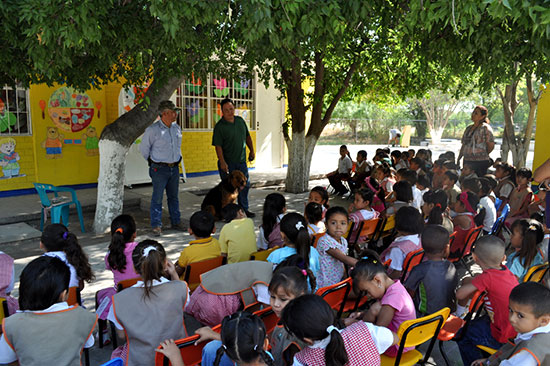 Imparte Salud Municipal en las escuelas pláticas “El Niño y el Ambiente con los Animales”