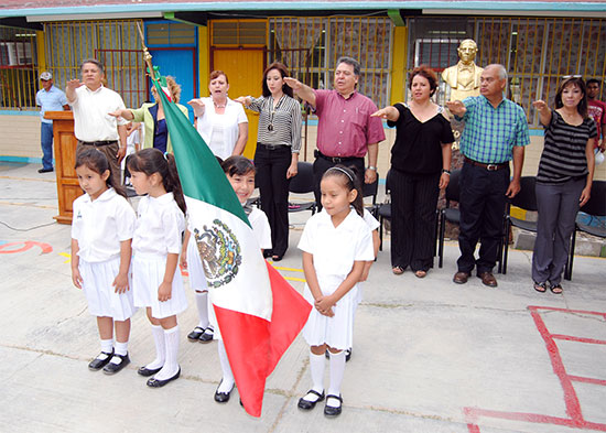 Presidieron Jornada Cívica en el Jardín de Niños Benito Juárez
