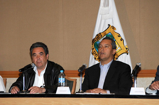 Sostienen reuniones de seguridad los gobernadores de Coahuila, Jorge Torres, y de Durango con el Secretario de Gobernación