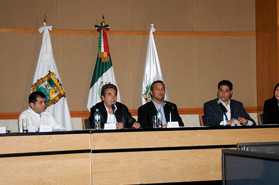 Sostienen reuniones de seguridad los gobernadores de Coahuila, Jorge Torres, y de Durango con el Secretario de Gobernación