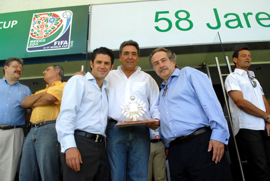 Asiste el gobernador Jorge Torres al primer juego de futbol del Mundial Sub 17 de la FIFA México 2011 en Torreón 