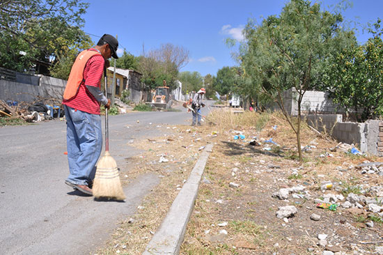 Continúa Imagen Urbana y Ecología con la limpieza de terrenos baldíos y áreas públicas
