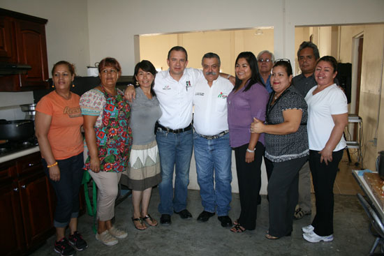 El diputado Francisco Saracho realiza visita de cortesía a centros comunitarios 