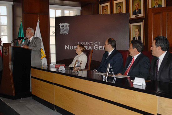 El gobernador Jorge Torres López presentó el libro del arquitecto José María Morales del Bosque