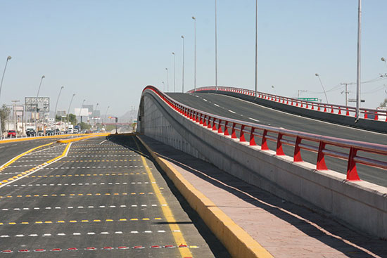 El puente “Álamos” contribuye a la fluidez vehicular sobre el periférico de Torreón