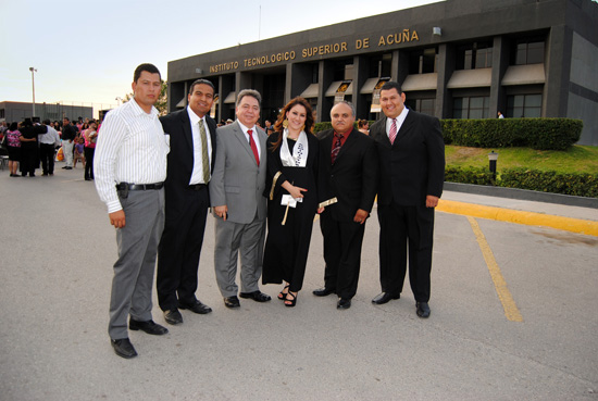 Encabezó el alcalde Alberto Aguirre Villarreal ceremonia de Novena Generación de graduados del ITSA 