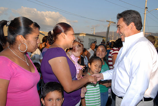 Entrega el gobernador Jorge Torres la urbanización del fraccionamiento “4 de Octubre” en Arteaga