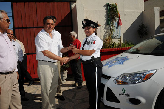 Entrega el gobernador Jorge Torres parque vehicular a la dirección de Seguridad Pública Municipal de Monclova