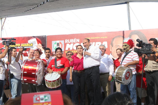 Firma Rubén Moreira  un pacto con “El Pueblo” 