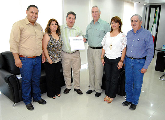 Firman Municipio de Acuña y Banobras contrato de reestructuración de crédito
