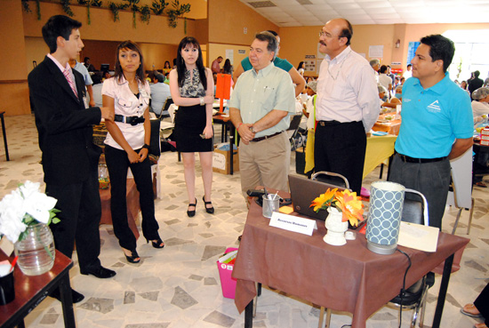 Inauguró el alcalde Expo-Producción 2011 del CECyTEC 