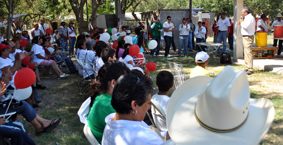 Recorre Temo Arzola la totalidad de los ejidos en Jiménez Coahuila 