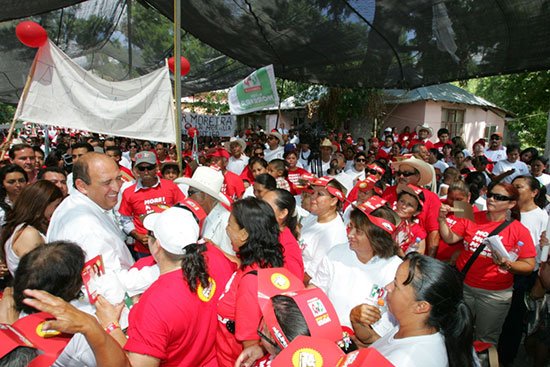 Sacaremos adelante el campo de Coahuila, afirma Rubén Moreira en Jiménez