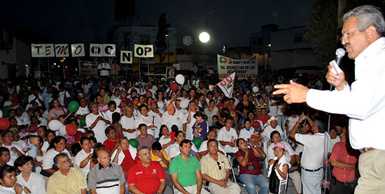Se reúne Temo Arzola con más de mil 500 agremiados de la CNOP