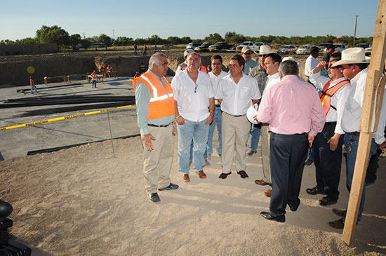 Supervisa el gobernador Jorge Torres construcción de planta Tratadora de Aguas Residuales de Sabinas