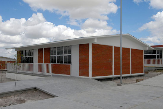 El gobierno del estado construye más aulas en las Regiones Norte y Cinco Manantiales