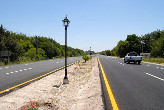 El gobierno del estado cumple una visión más con mejores carreteras en la región de los Cinco Manantiales