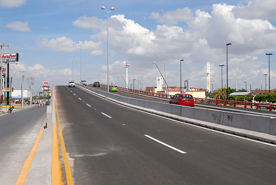 El puente Saulo forma parte de la modernización vial de Torreón