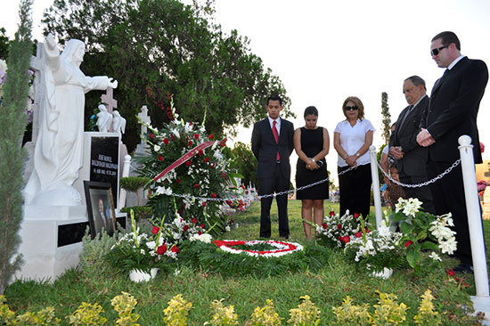Encabeza alcalde ceremonia para recordar  primer aniversario luctuoso  de Maldonado Maldonado