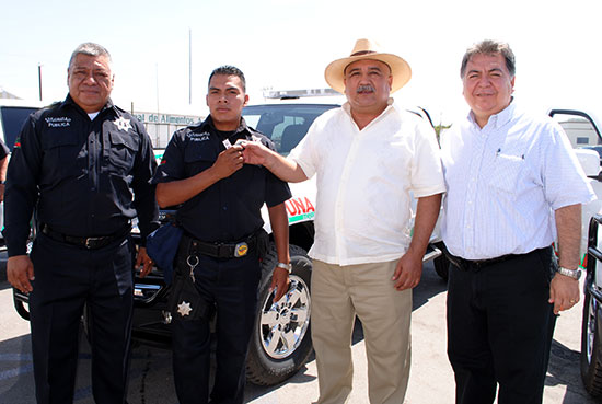 Entrega Municipio de Acuña siete patrullas a Seguridad Pública