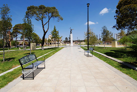 La plaza “Benito Juárez” de Sabinas, sitio ideal para el descanso familiar