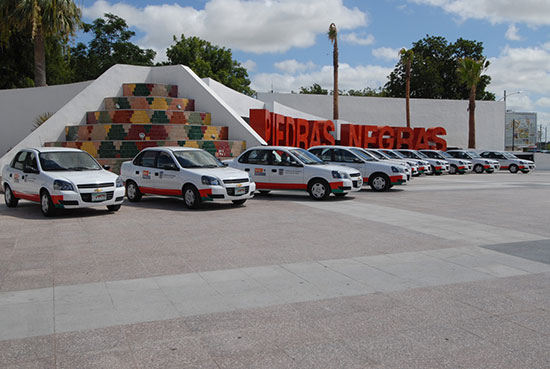 La Secretaría de Salud recibió equipamiento vehicular sin precedente en la actual admnistración estatal