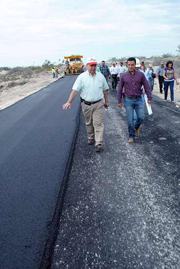 Mejoran infraestructura vial y turística en la Presa “La Amistad”