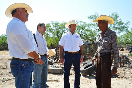 Visita presidente municipal a productores del campo