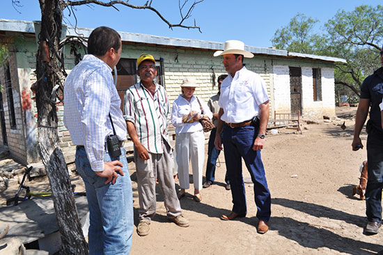 Visita presidente municipal a productores del campo