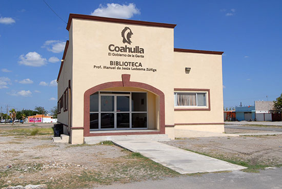 Alrededor de 100 personas al día utilizan servicios de biblioteca “Manuel Ledezma Zúñiga”, en San Juan de Sabinas