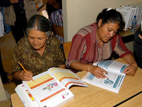 Coahuila es líder nacional en educación para adultos